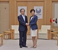 駐日中華人民共和国大使との写真