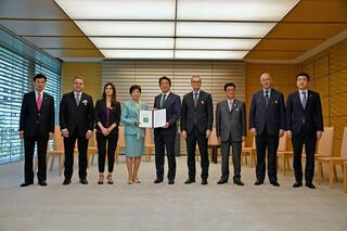 (縮小)visit to the PMO.jpg